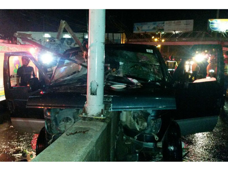 El acompañante del piloto resultó lesionado.