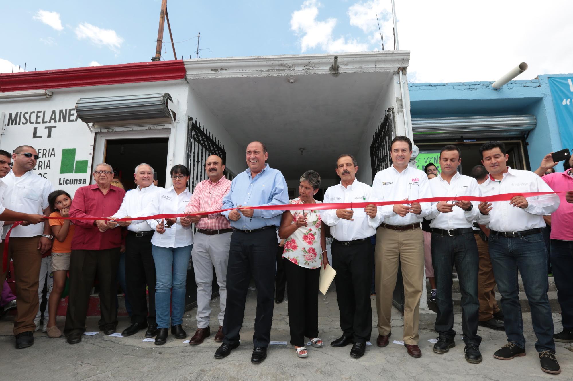 Se inauguró un nuevo punto de distribución del Programa de Abasto Social de Leche Liconsa, en la Colonia Guayulera de Saltillo.