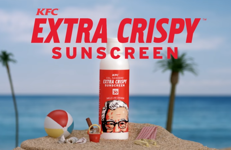 El bronceador emite un olor a pollo al exponerse al sol. 