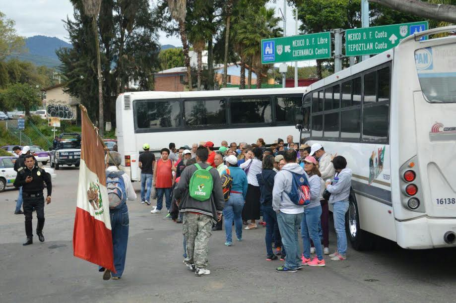 Los manifestantes salieron de Cuernavaca para reunirse en la CdMx
