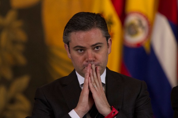 El secretario de Educación, Aurelio Nuño, presentó el nuevo modelo educativo a académicos. 