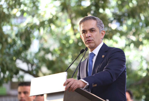 El jefe de Gobierno capitalino, Miguel Ángel Mancera, dijo que no es conveniente tener un enfrentamiento permanente con el gobierno federal.