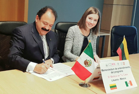 En Lituania, el secretario de Salud de la Ciudad de México, Armando Ahued, firmó un convenio con Mingaile Sukeviciute, gerente de la Asociación de End