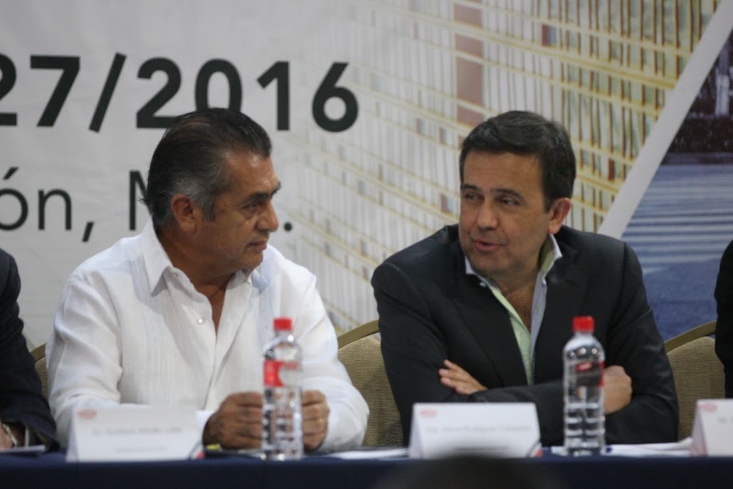 El gobernador Jaime Rodríguez Calderón y el secretario de Economía, Ildefonso Guajardo. 