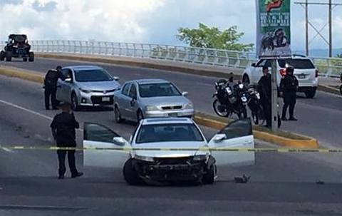 Las víctimas trataron de escapar corriendo, pero hombre armados los alcanzaron y dispararon.