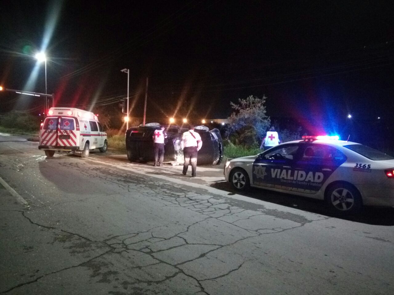 Se registró una volcadura sin lesionados, en la carretera a Mieleras.