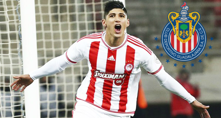 Alan Pulido llega a chivas proveniente del Olympiacos