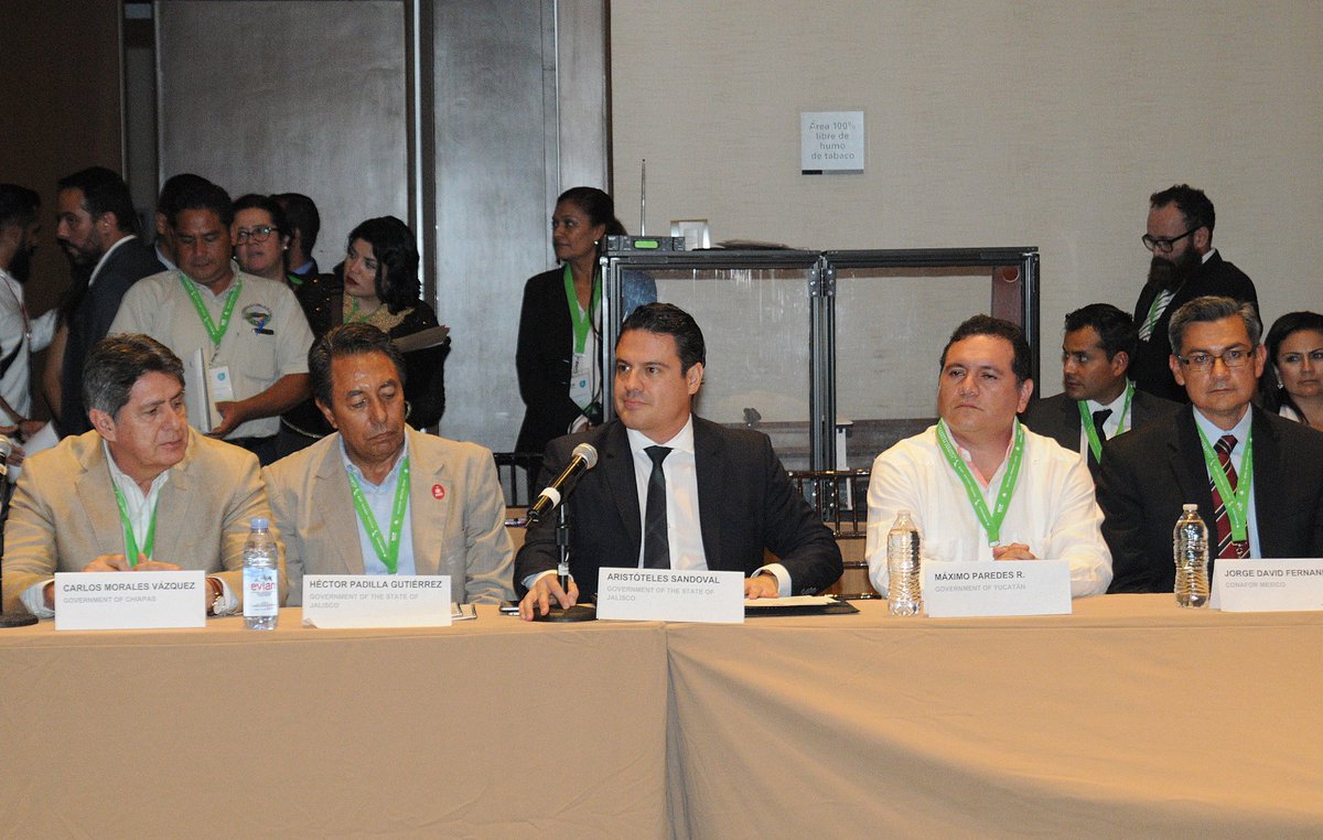 Por Jalisco, firmó el gobernador del estado, Aristóteles Sandoval Díaz, en el marco de la II Cumbre Climática. 