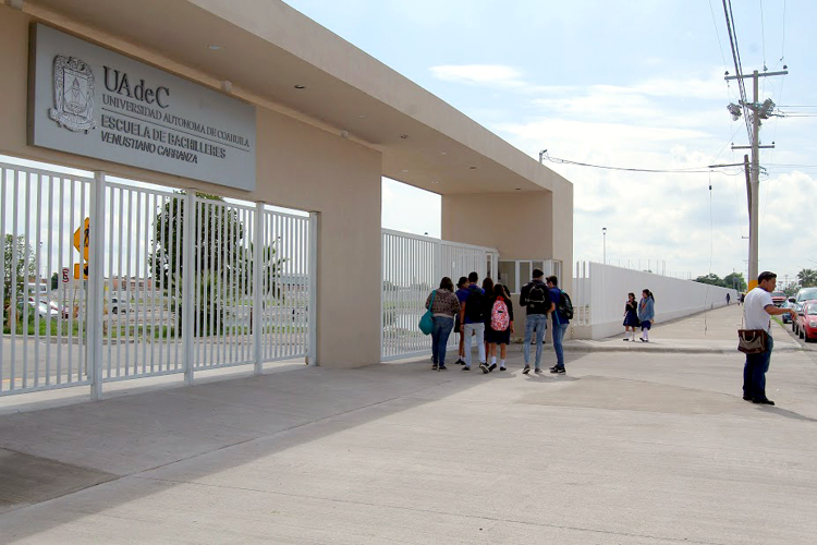 El rector Blas José Flores, dio a conocer que la PVC, tendrá nuevas elecciones para establecer al director.