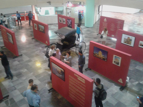 En la estación Zaragoza fue instalada una exposición fotográfica en coordinación con el Museo Regional El Obispado.