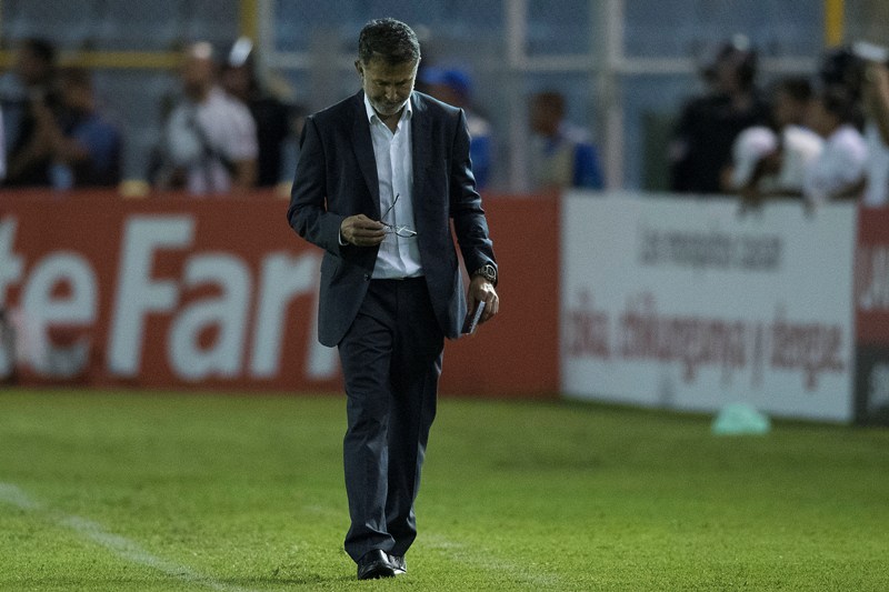 Juan Carlos Osorio durante el juego ante El Salvador 