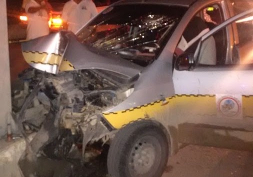 El vehículo quedó destrozado.