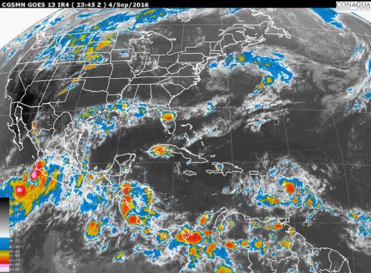 La tormenta tropical 'Newton' continúa su desplazamiento hacia el nor-noroeste del país. 