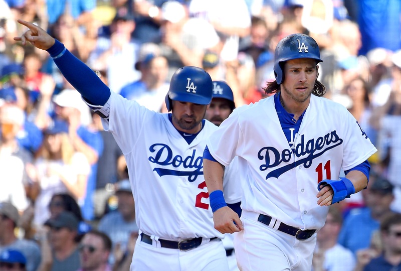 Adrián González en la victoria contra los Arizona Diamndbacks 