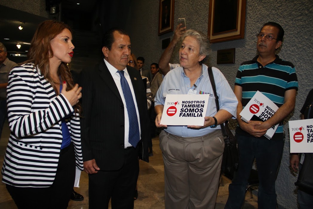 Al final, una integrante de las familias aseguró que no se llegó a nada. 