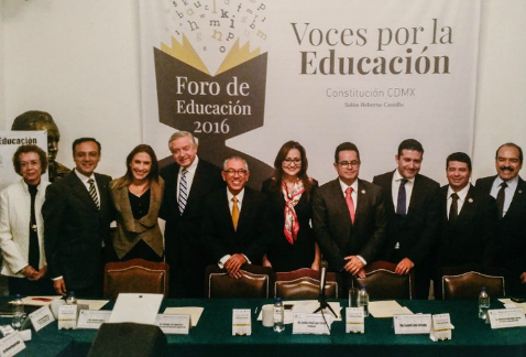 Diputados locales y expertos participan en el foro "Voces por la Educación", en la Asamblea Legislativa.