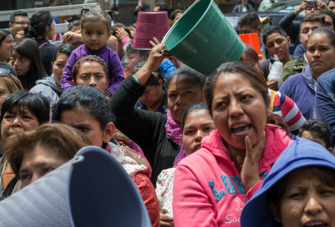Desde hace dos semanas, unos 800 mil habitantes de Iztapalapa enfrentan la falta de agua en varias colonias, por lo que la ALDF exhortó al director de
