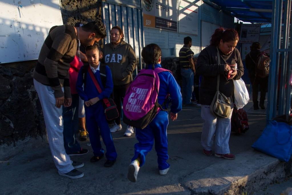El gobierno de la Ciudad de México, en conjunto con la SEP y el gobierno federal, creó un fondo de rehabilitación para más de 200 escuelas en la capit