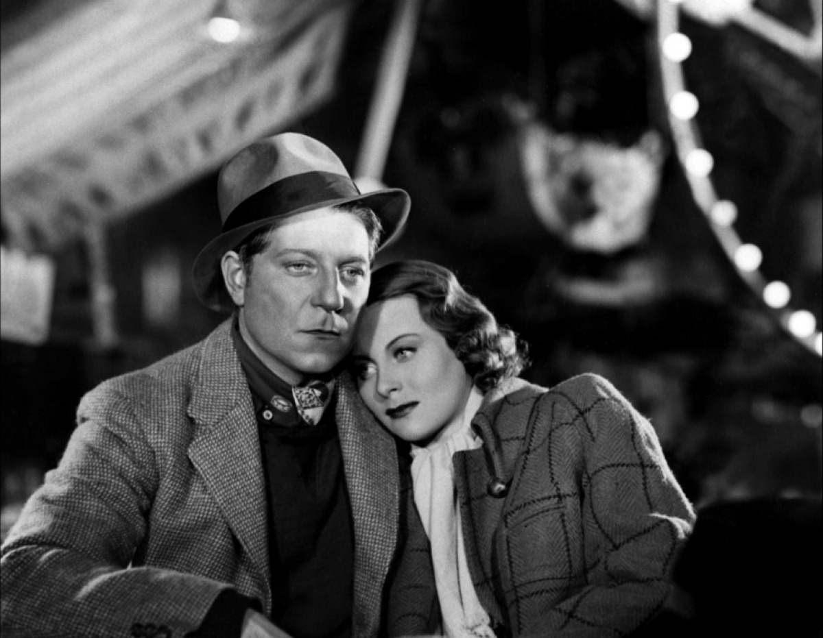 Jean Gabin y Michèle Morgan en un fotograma de 'Muelle de burmas'