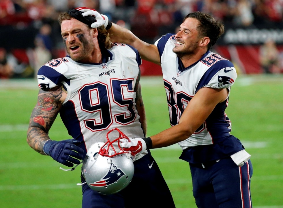 Danny Amendola y Chris Long celebrando la victoria 