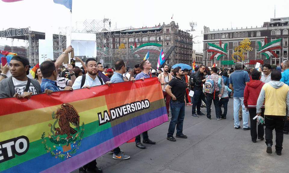 Los manifestantes se pronunciaron a favor de las uniones entre personas del mismo sexo.