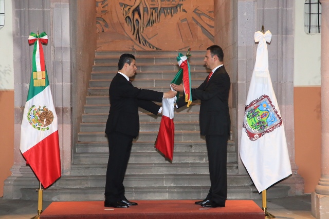 Alejandro Tello Cristerna sucede a Miguel Alonso Reyes como Gobernador Constitucional de Zacatecas. 