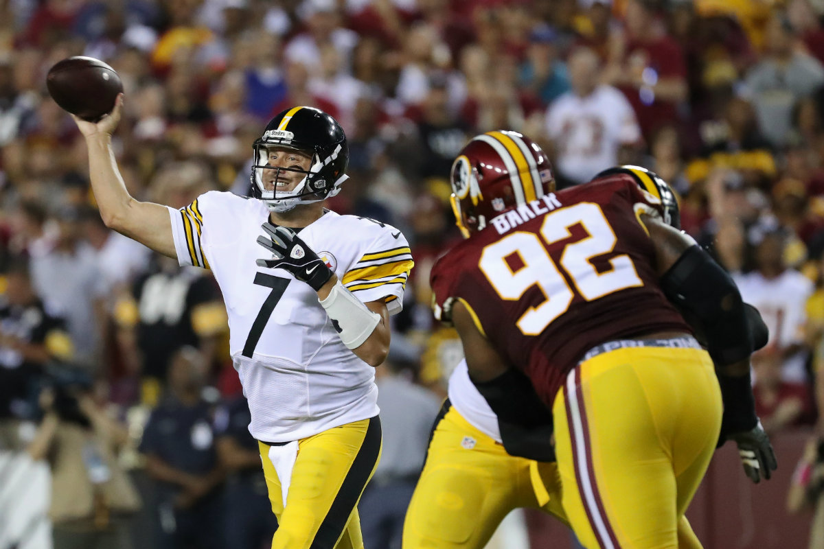 Ben Roethlisberger comandó la ofensiva de los Acereros con tres pases de anotación