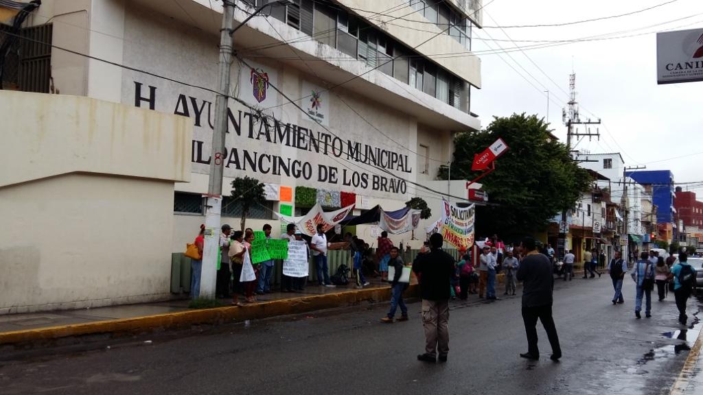 Desde hace cuatro días los trabajadores mantienen tomado el palacio municipal.