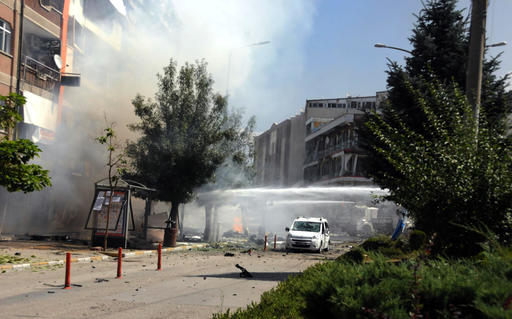 La explosión ocurrió este lunes en la ciudad turística de Van, al este de Turquía, y es atribuida a los rebeldes kurdos.