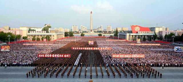 Miles de personas acudieron a la ceremonia para celebrar la última prueba nuclear en Corea del Norte.