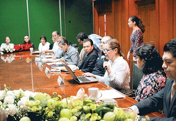 Integrantes del colectivo Colonias Unidas se reunieron con el presidente municipal de Zapopan.