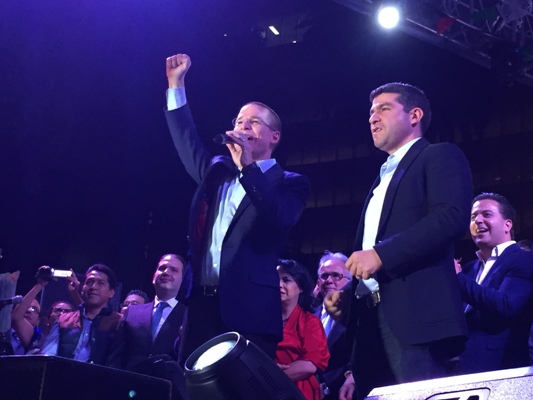 Ricardo Anaya, presidente del PAN, durante el Grito de Independencia en el Ángel.