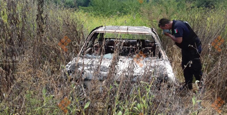 La zona fue acordonada por policías, quienes solicitaron la presencia de la Fiscalía Regional de Apatzingán.