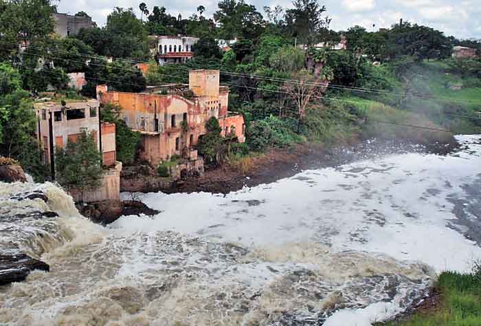 La contaminación del río se asocia con el aumento en la incidencia de enfermedades entre los pobladores