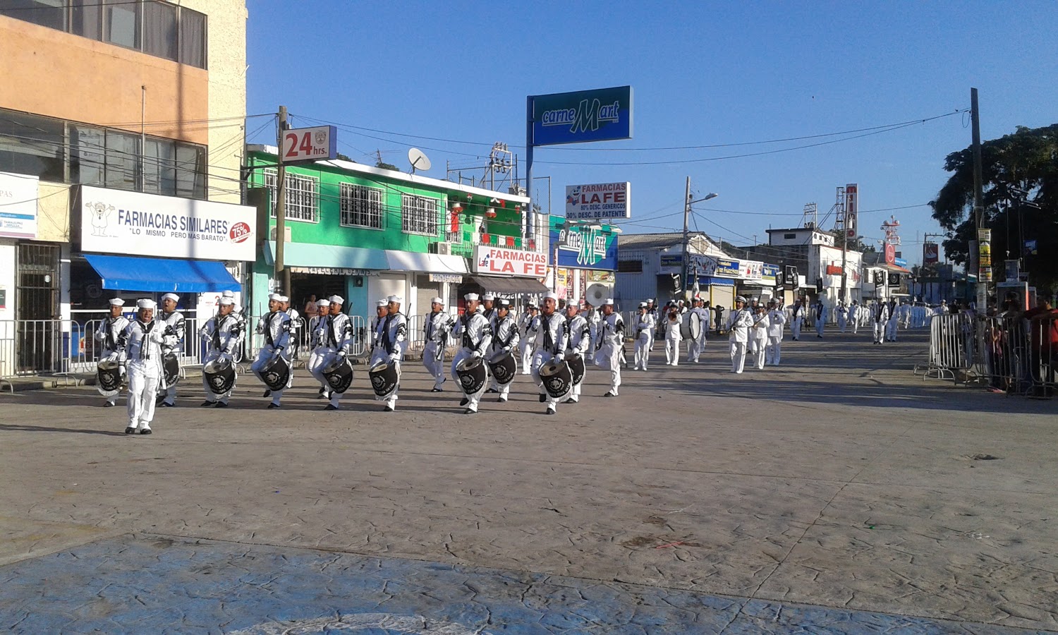 Desfile de la independencia en Altamira.