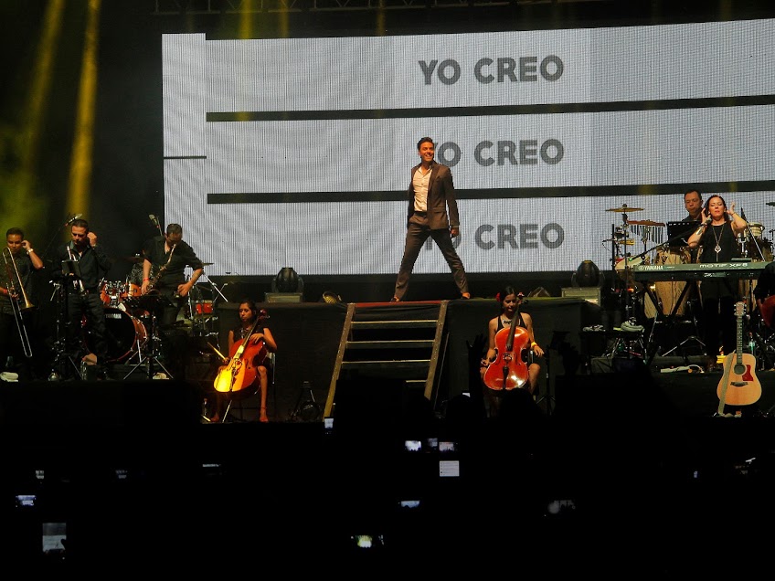 Carlos Rivera, se presentó como parte del tour "Yo creo" y puso a bailar y a cantar a los laguneros.
