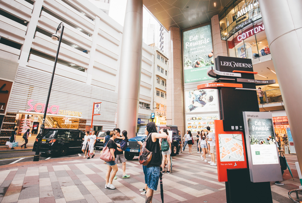 En 2013 los chinos gastaban 12,890 dólares en una sola compra en Causeway Bay en Hong Kong, ahora lo redujeron a 1% de ese monto.
