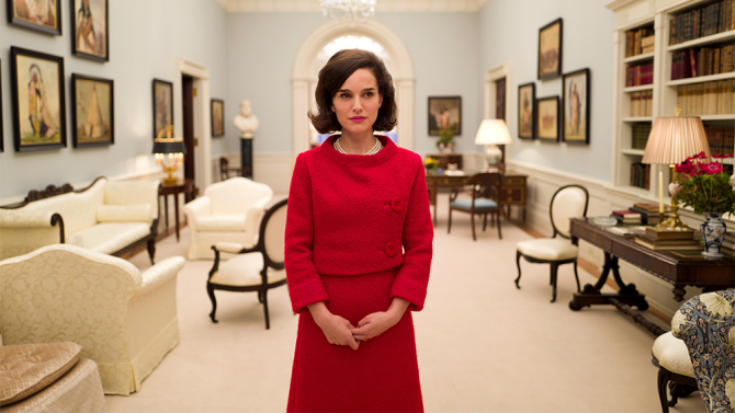 Natalie Portman interpreta a Jackie Kennedy.