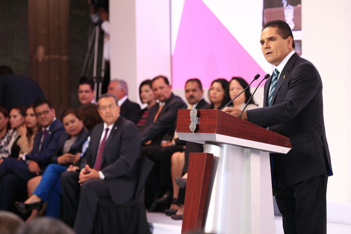 Silvano Aureoles, durante la entrega de su primer Informe de Gobierno. 