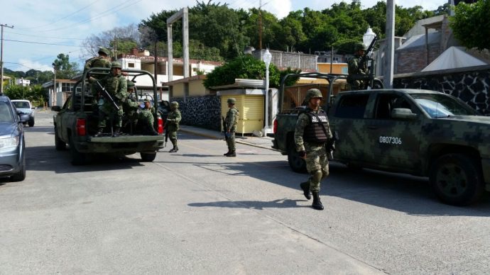 Elementos de  la Fuerza Civil y del Ejército Mexicano desplegaron un operativo para localizar a los sacerdotes.