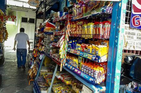 Las "tienditas de la esquina" han sido víctimas por asaltantes. 