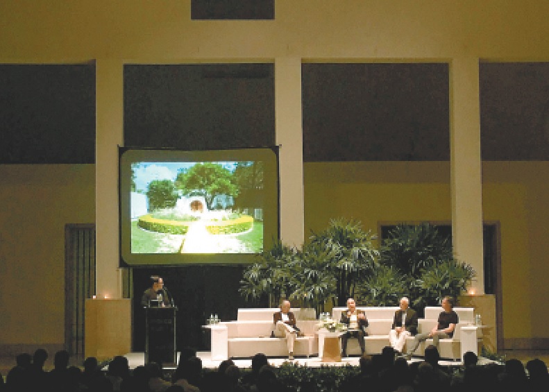 Los asistentes pudieron disfrutar de un documental sobre el arquitecto.