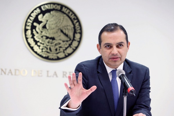 El senador Ernesto Cordero dijo que el posible triunfo de Donald Trump afecta la estabilidad del peso frente al dólar.