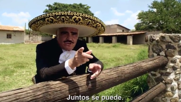En "El corrido de Hillary Clinton", Vicente Fernández llama a votar por la candidata demócrata a la presidencia de EU.
