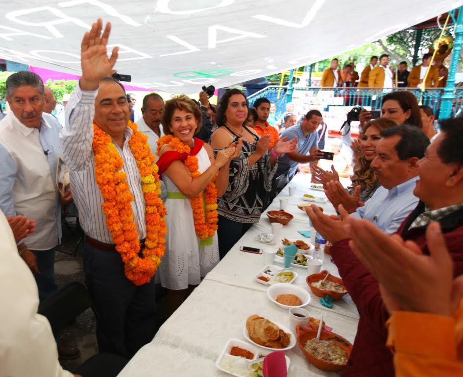 El gobernador del estado de Guerrero. 