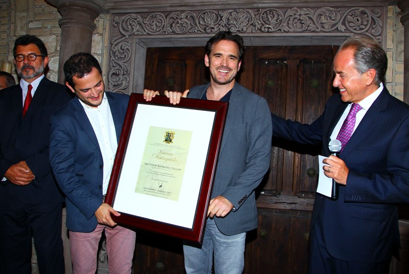 Matt Dillon fue reconocido como Visitante Distinguido. 