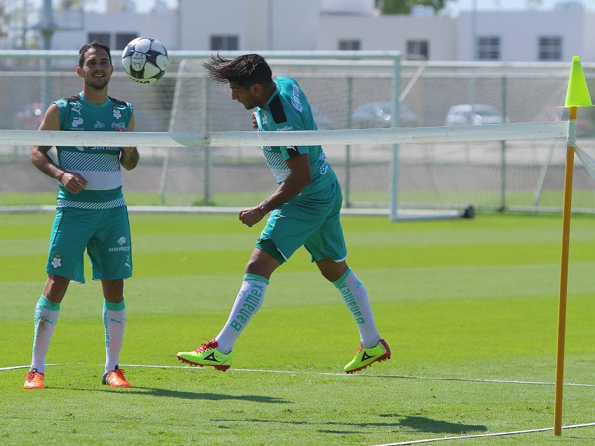 Santos Laguna enfrenta a Rayados de Monterrey este miércoles por la noche.
