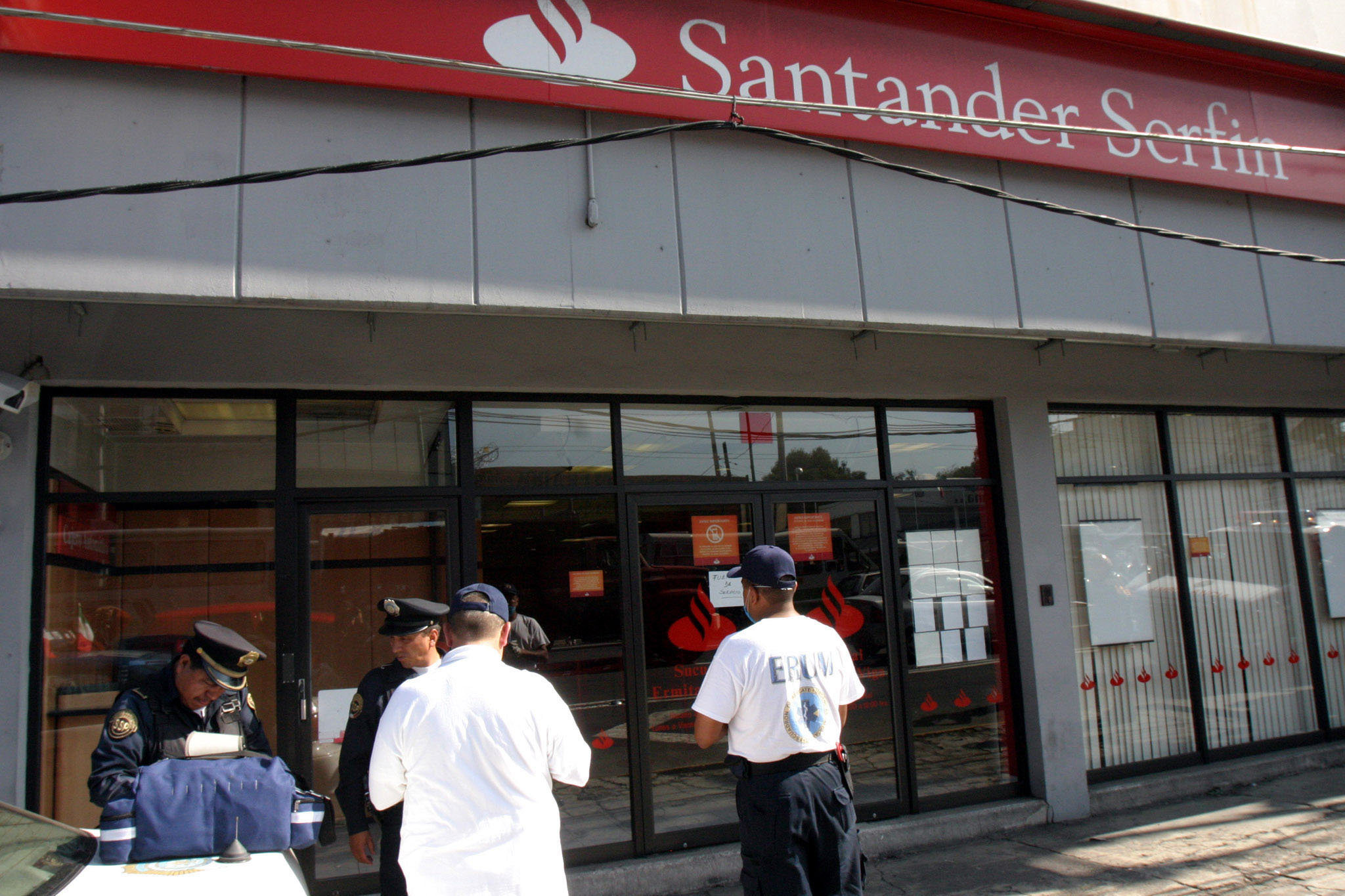 El sujeto fue aprehendido luego de asaltar una sucursal de Santander.