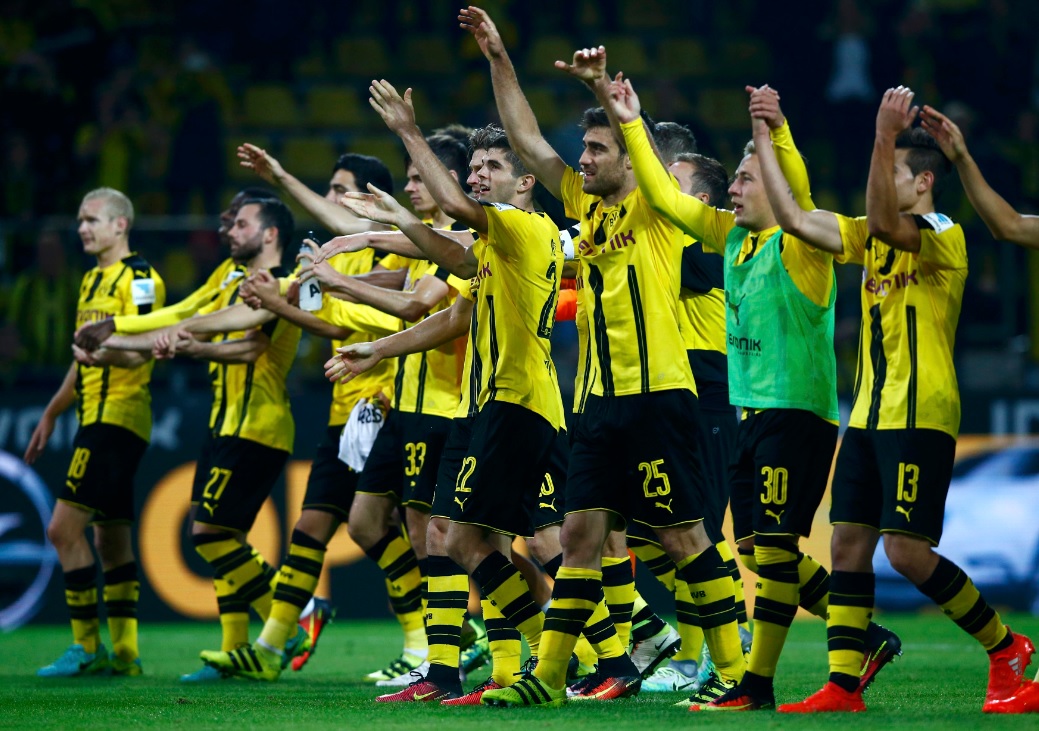 Borussia Dortmund celebra victoria ante Friburgo