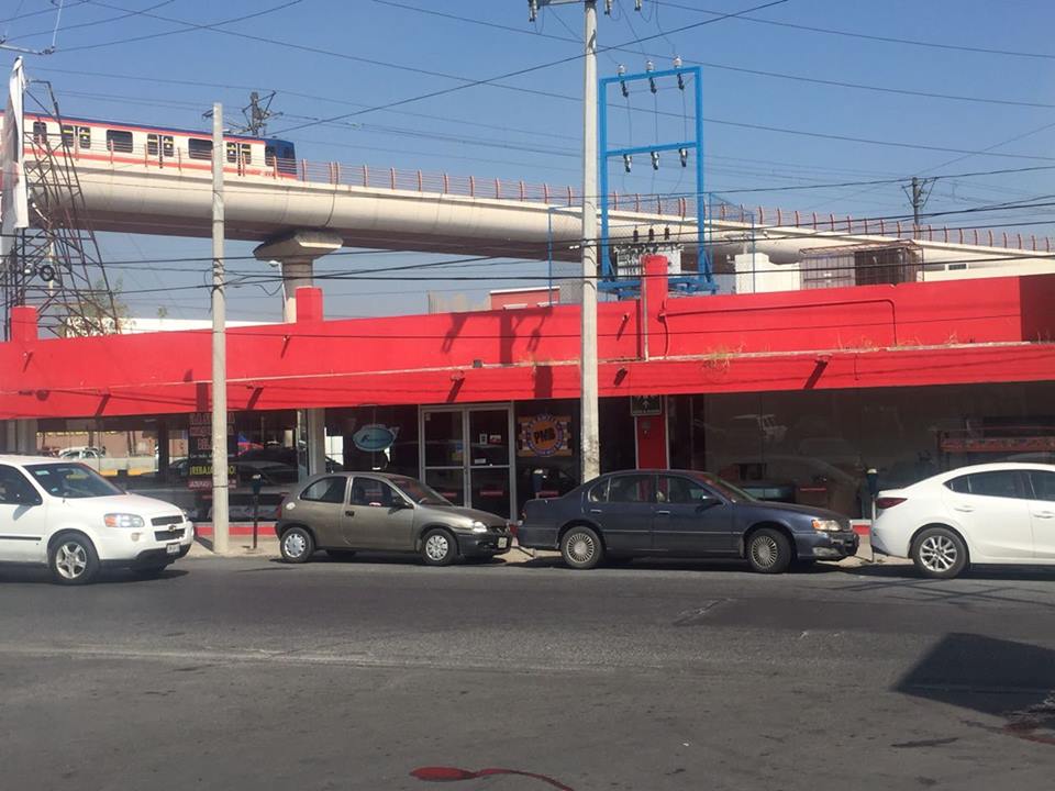 El local se ubica a pocas cuadras de la presidencia municipal, frente a la clínica 6.